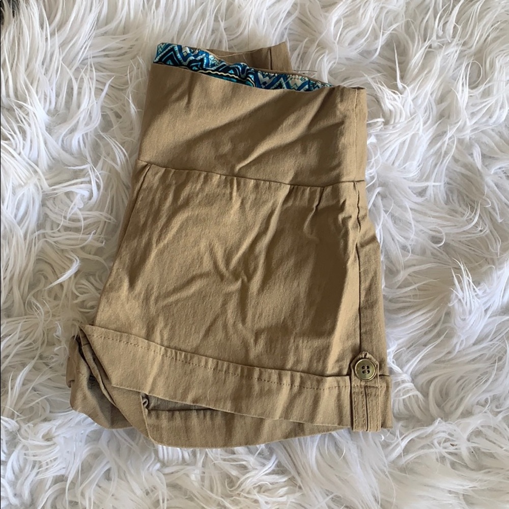 Tan stretchy shorts